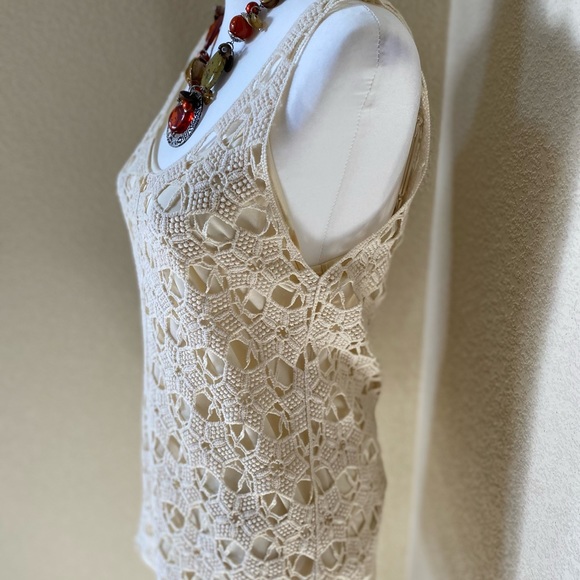 Kenar Crochet Tank Top - Picture 2 of 5